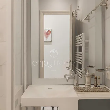 Palais Miramar - & E37 - 20m - Croisette Emplacement Unique - Wifi - Clim Apartment Cannes